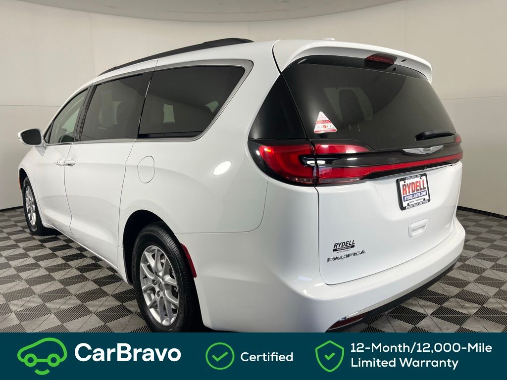 View vehicle photo 6