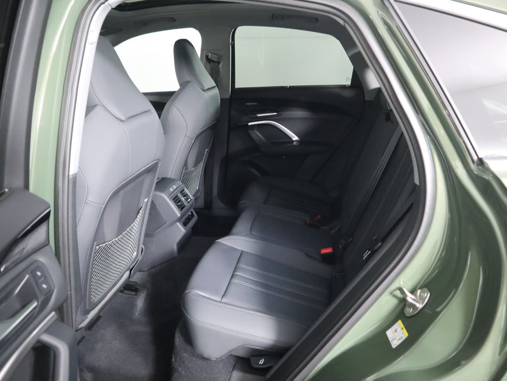 Thumbnail: 2025 Audi Q5 - 22