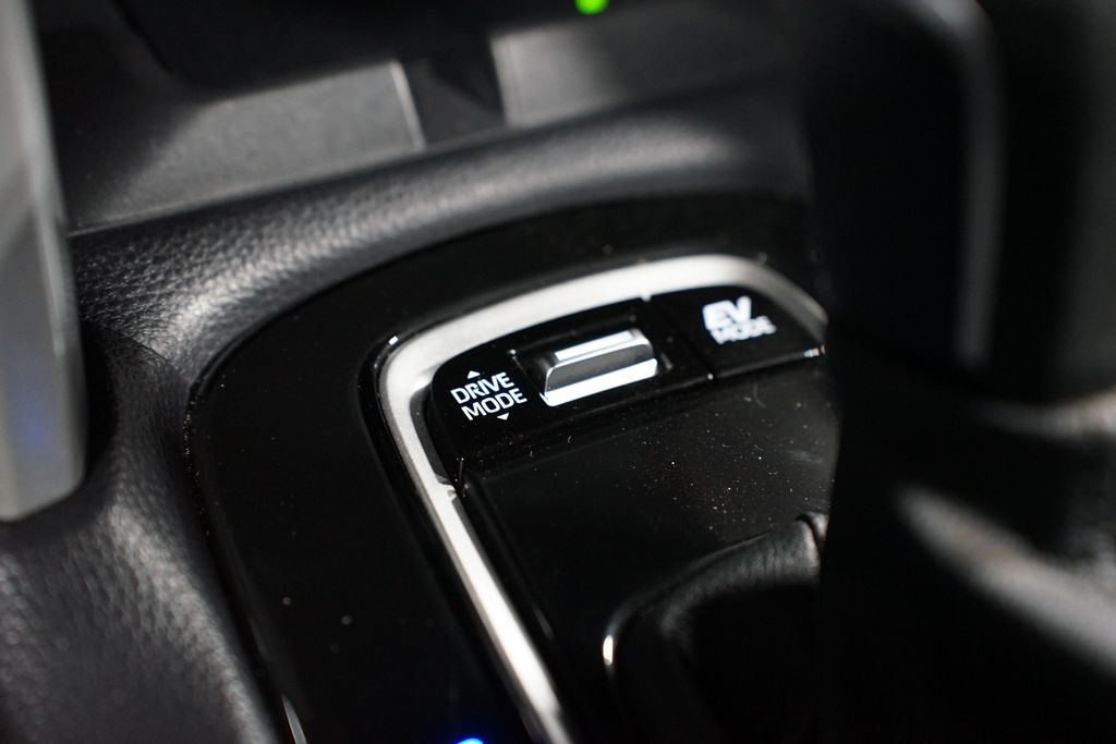 Thumbnail: 2025 Toyota Corolla Cross - 23