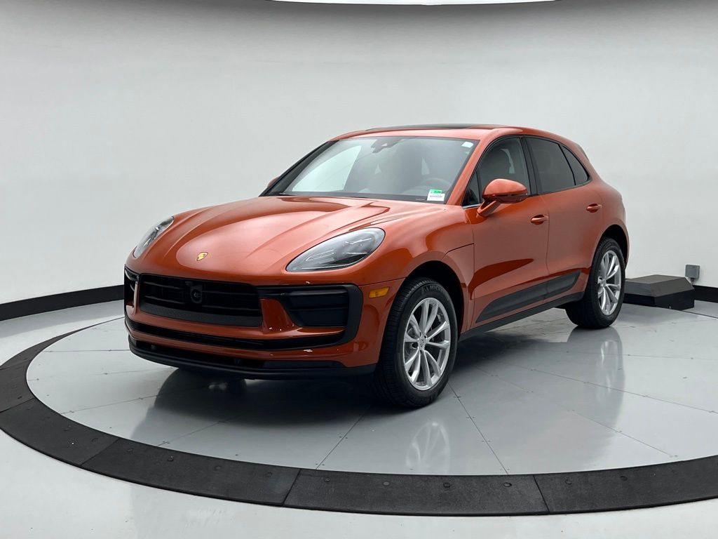 Thumbnail: 2025 Porsche Macan - 1