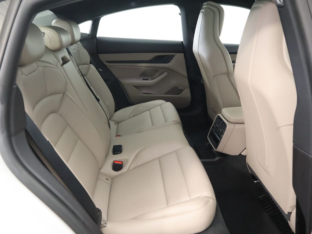 Thumbnail: 2021 Porsche Taycan - 23