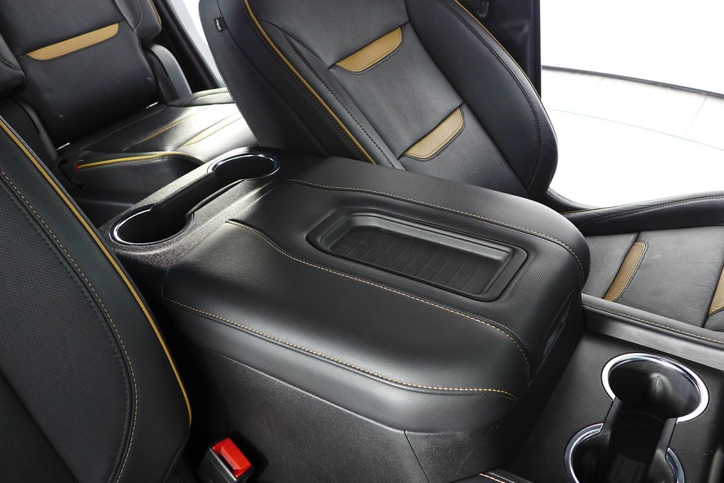 Thumbnail: 2021 GMC Yukon - 17