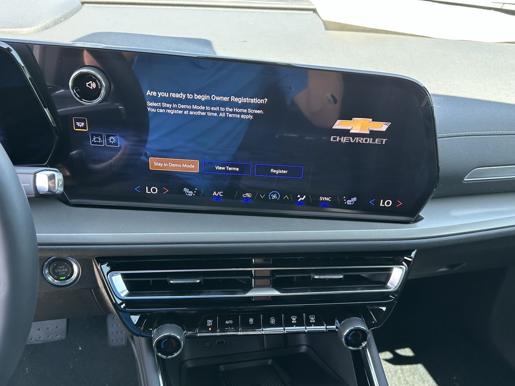 new 2026 Chevrolet Traverse car, priced at $38,295