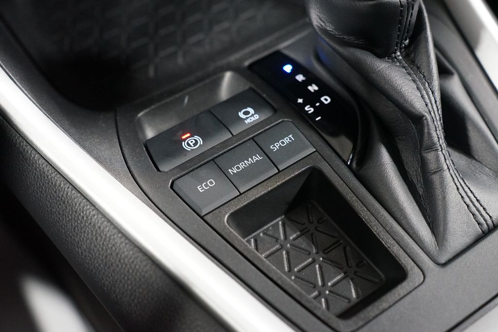 Thumbnail: 2023 Toyota RAV4 - 22