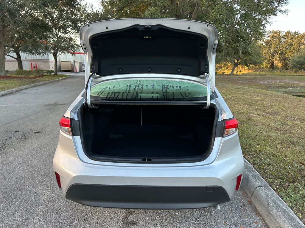 Thumbnail: 2025 Toyota Corolla - 10