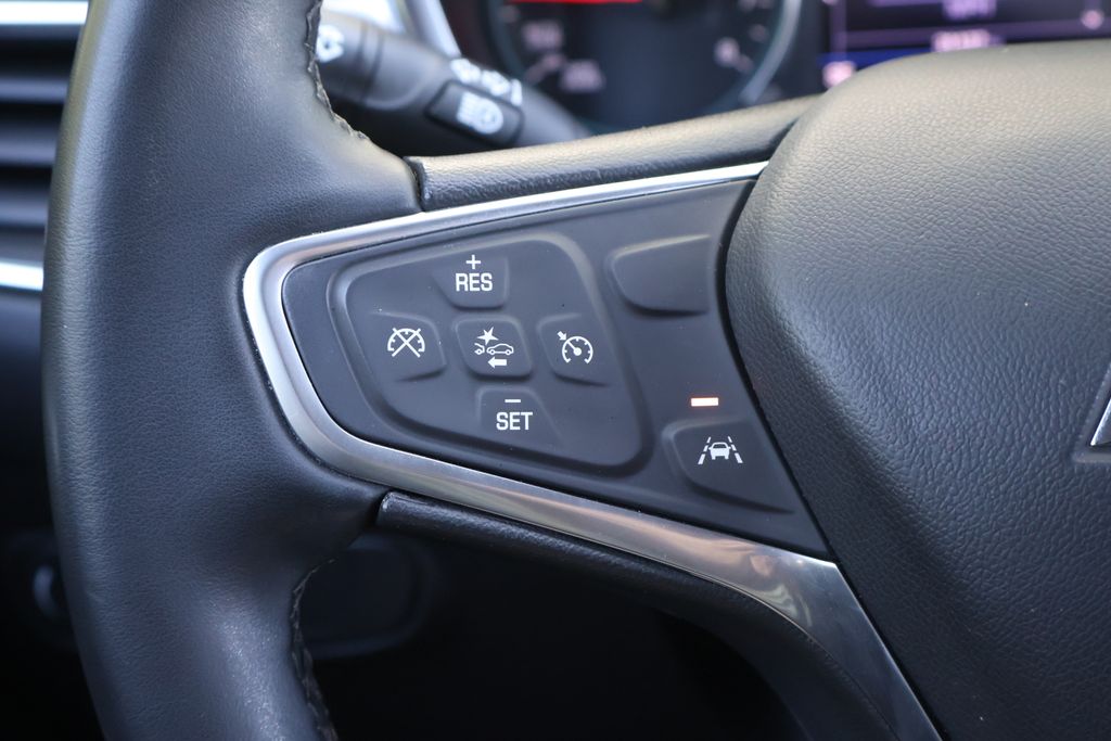 Thumbnail: 2023 Chevrolet Equinox - 32