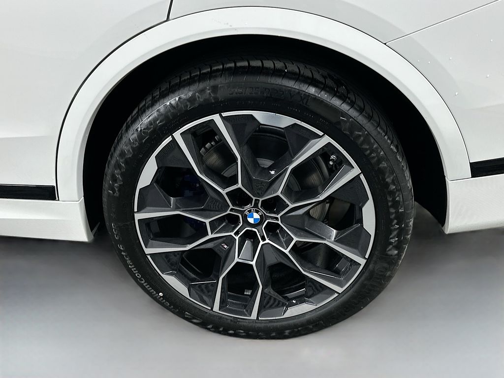 Thumbnail: 2026 BMW X7 - 23