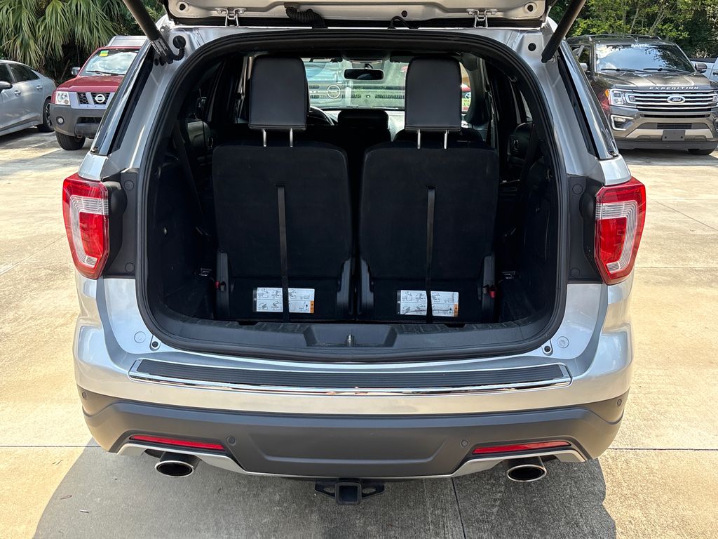 Used 2018 Silver Ford XLT image 32