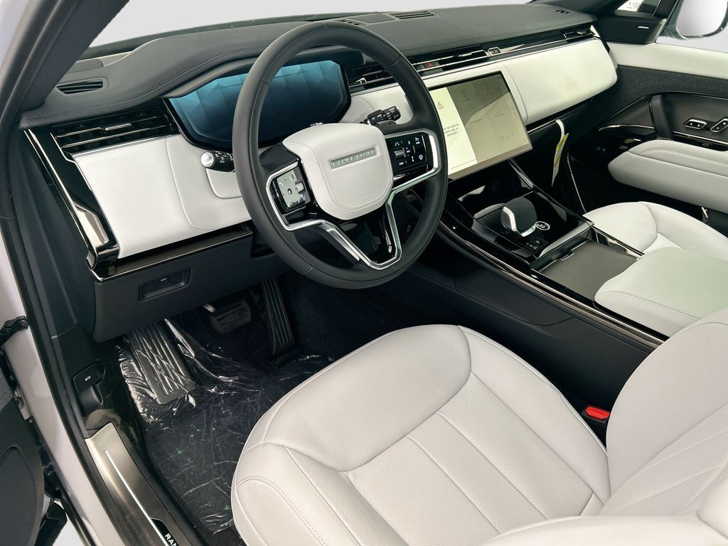 Thumbnail: 2026 Land Rover Range Rover Sport - 9