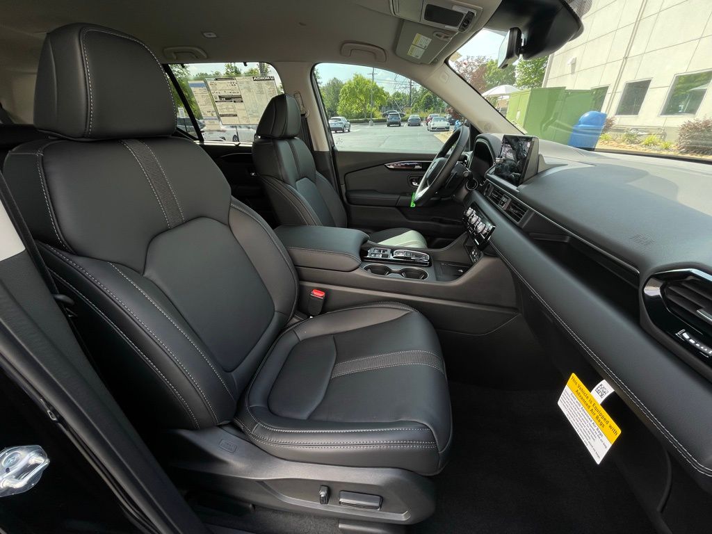 2025 Honda Pilot EX-L 32