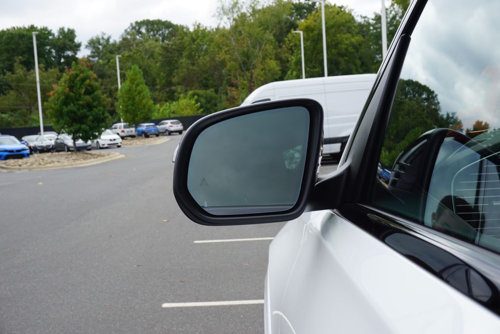 Thumbnail: 2026 Mercedes-Benz GLE - 14