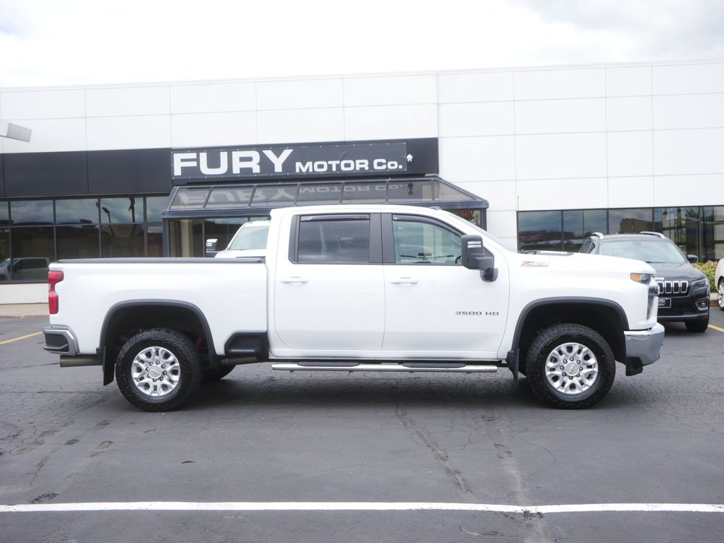 Summit White 2023 Chevrolet Silverado 3500HD Pickup Truck Four-Wheel Drive Automatic