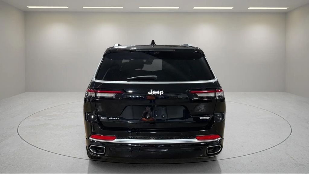 Used 2021 Diamond Black Crystal Pearlcoat Jeep Summit image 4