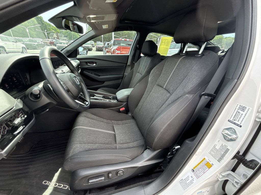 Used 2025 White Honda Sport image 13