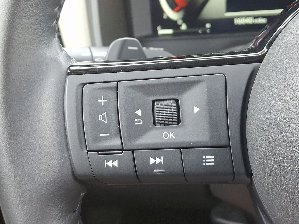 2024 Nissan Rogue SL 21