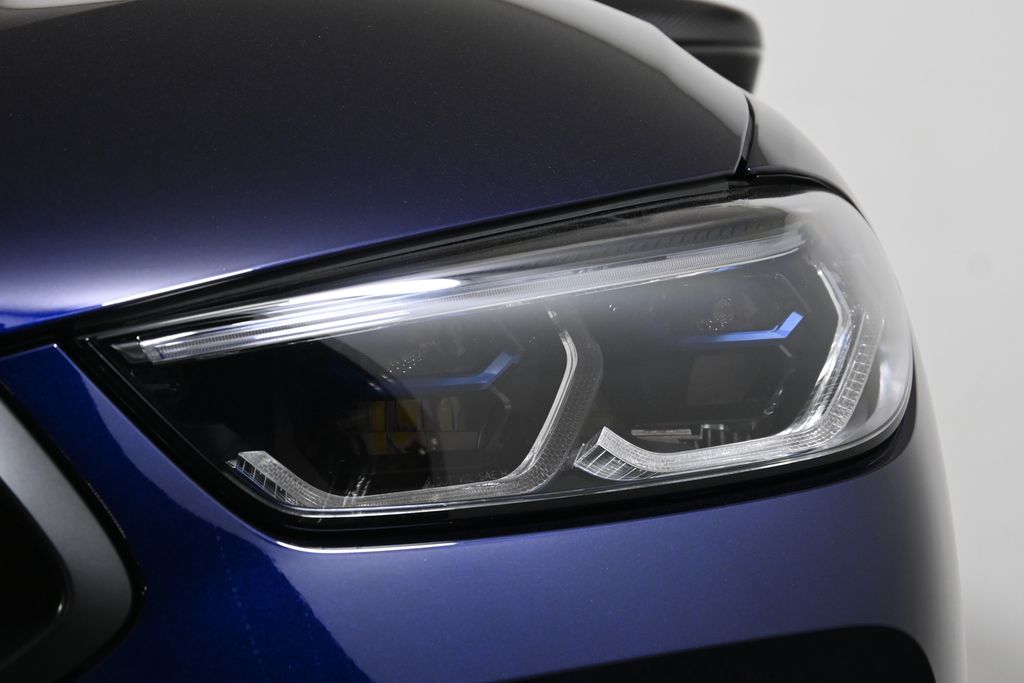 Thumbnail: 2026 BMW 8 Series - 19