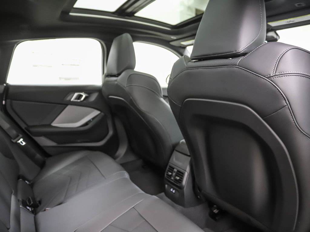 Thumbnail: 2025 BMW 2 Series - 26