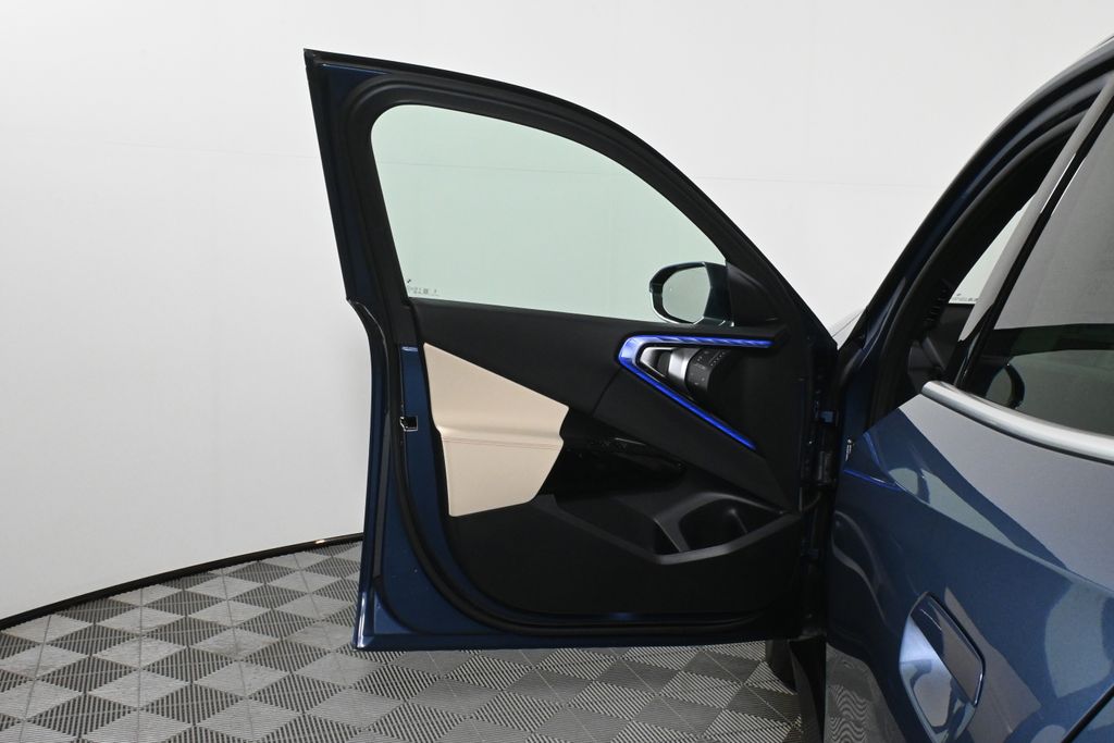 Thumbnail: 2026 BMW X3 - 27