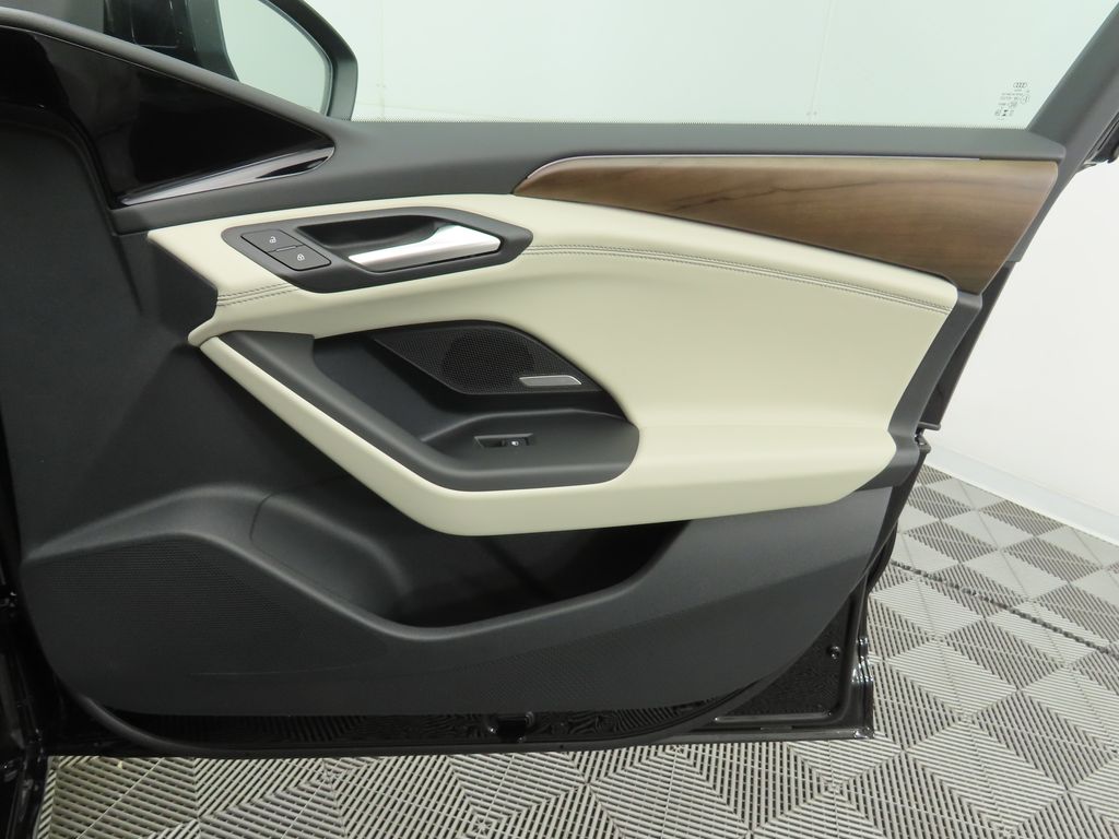 Thumbnail: 2025 Audi A6 - 25