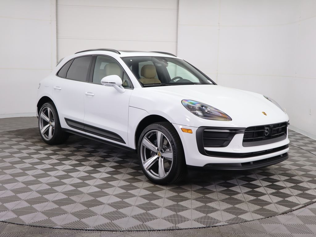 Thumbnail: 2025 Porsche Macan - 9