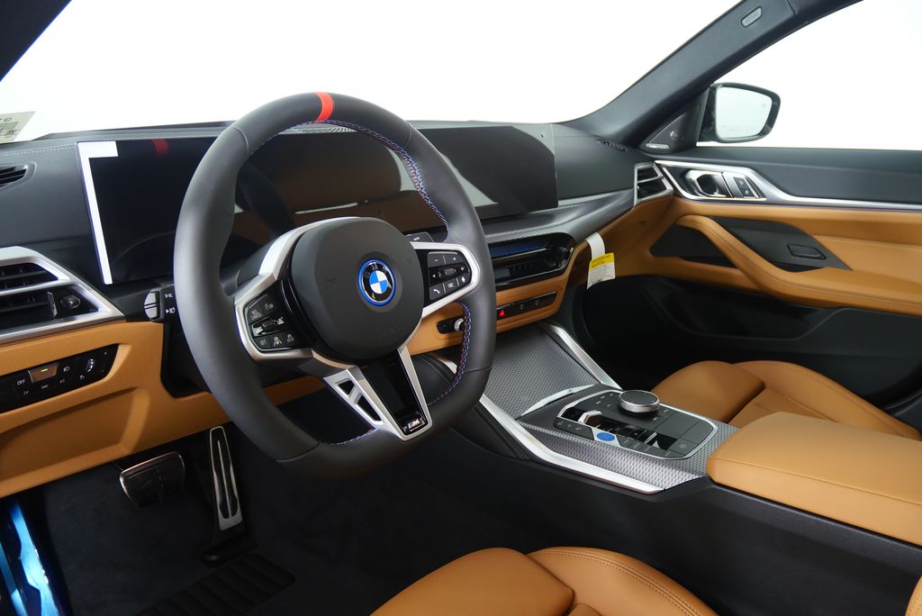 Thumbnail: 2025 BMW i4 - 13
