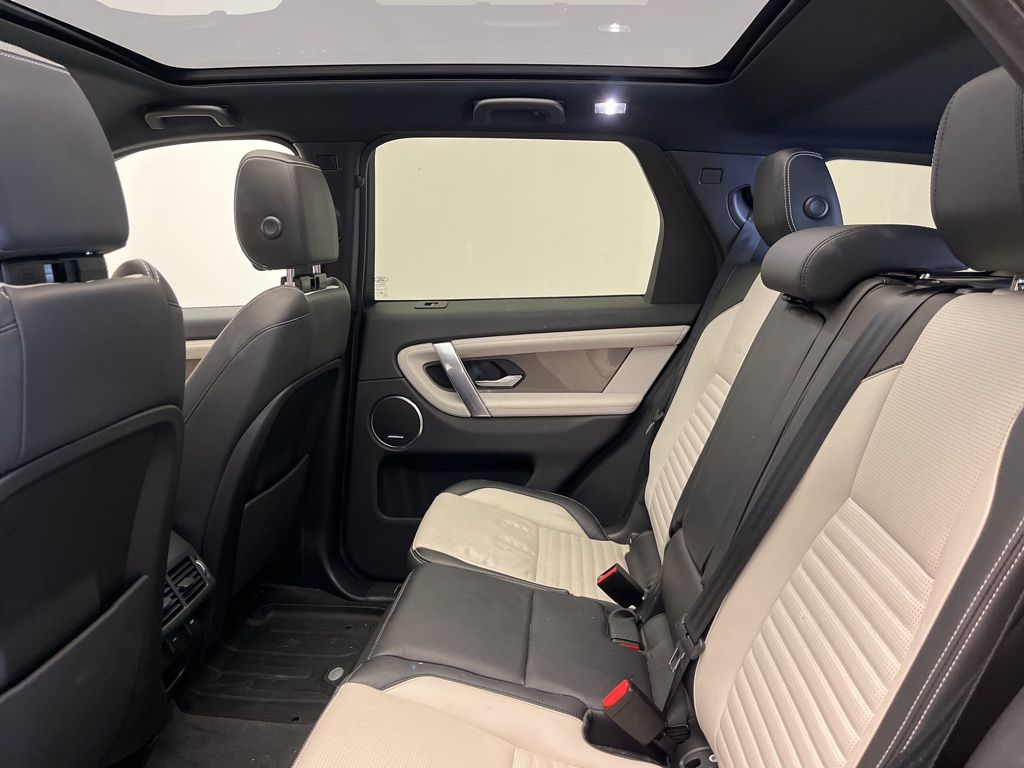 Thumbnail: 2020 Land Rover Discovery Sport - 24