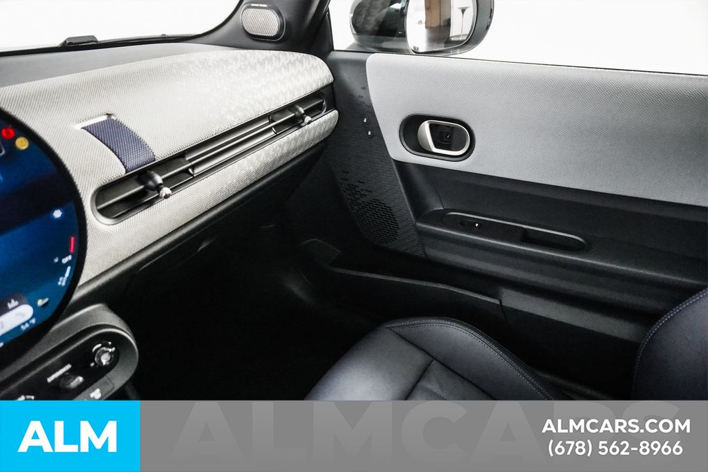 Used 2025 White MINI 2 Door image 36