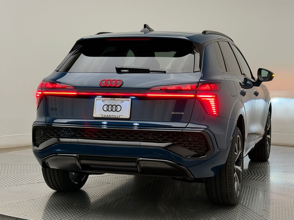 Thumbnail: 2026 Audi Q3 - 10
