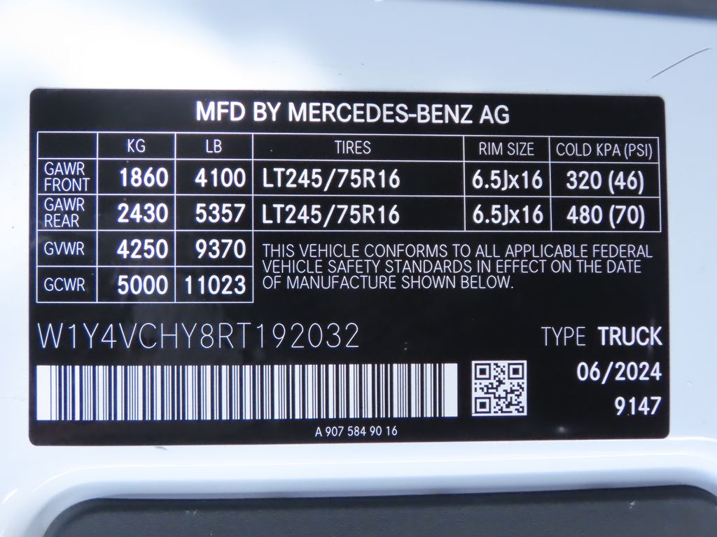 2024 Mercedes-Benz Sprinter 2500 32