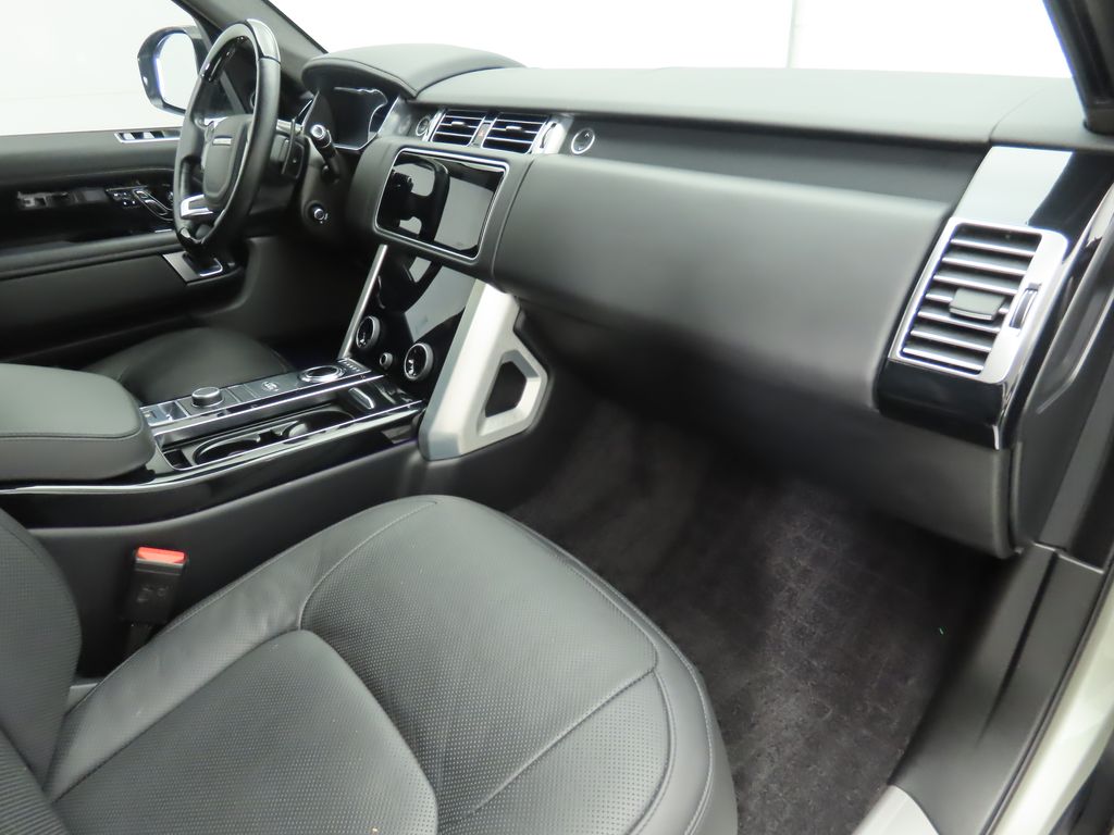 Thumbnail: 2021 Land Rover Range Rover - 18