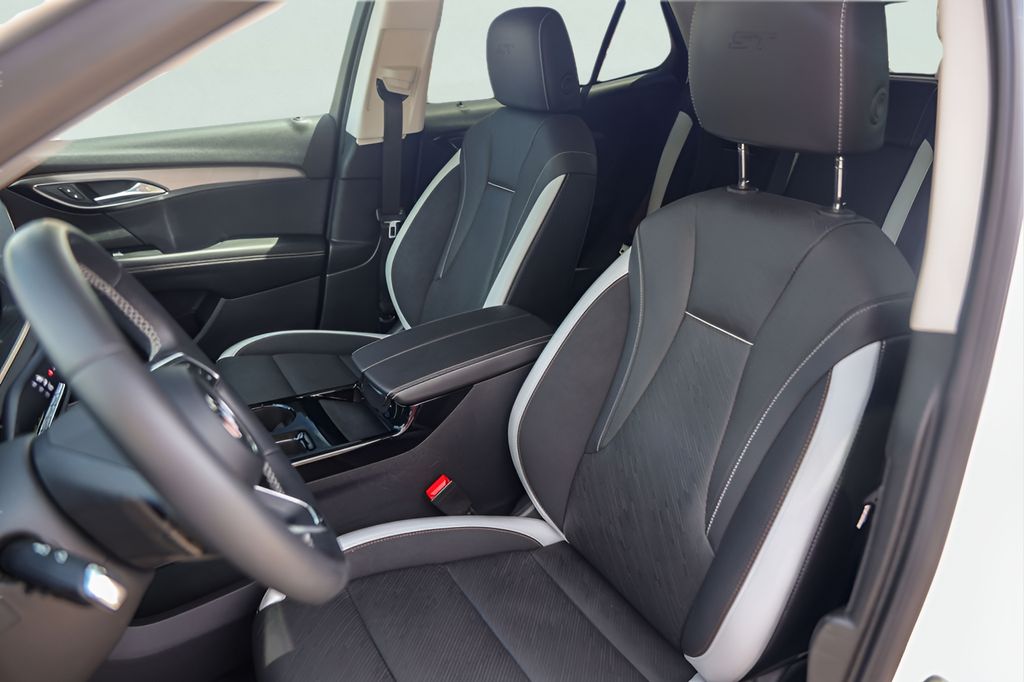 Used Car 2025 Buick Envision  Sport Touring For Sale Under $35,000 In Austin, Texas