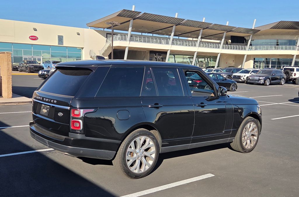 Thumbnail: 2018 Land Rover Range Rover - 8