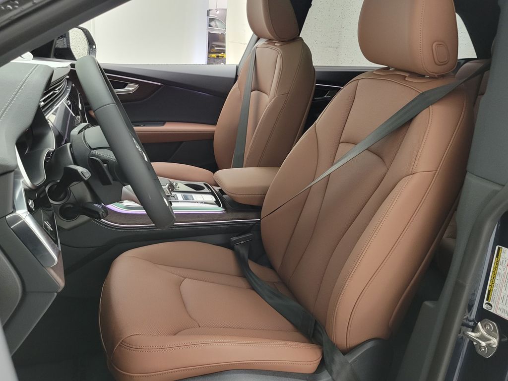 Thumbnail: 2026 Audi Q8 - 27