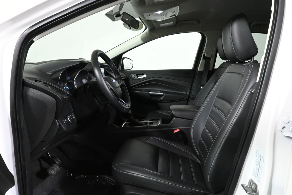 Thumbnail: 2019 Ford Escape - 3