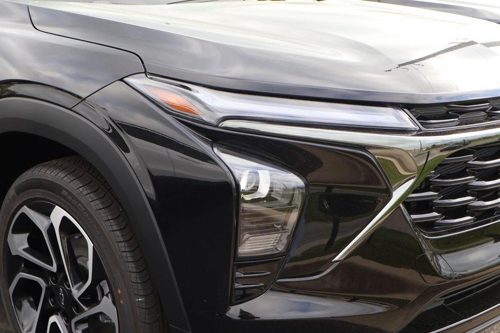 2025 Chevrolet Trax RS 4
