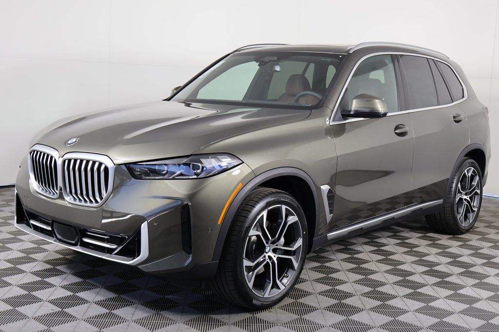 Thumbnail: 2026 BMW X5 - 1