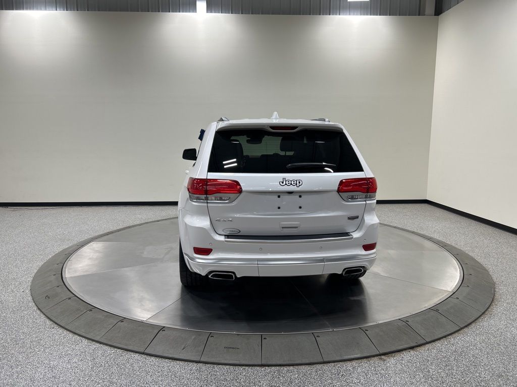 used 2020 Jeep Grand Cherokee car, priced at $28,821