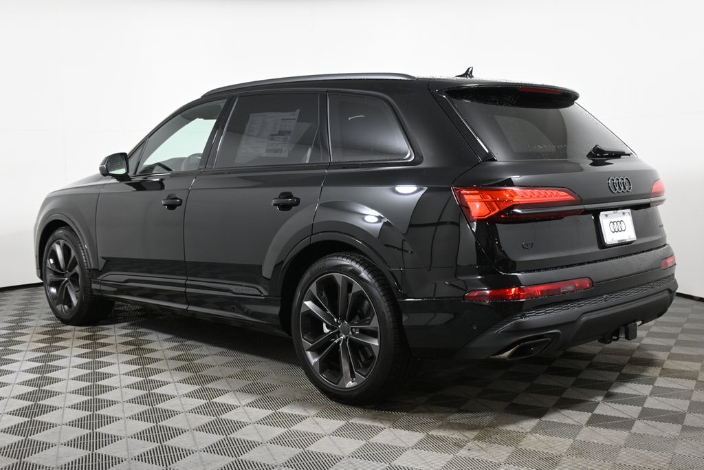 Thumbnail: 2026 Audi Q7 - 5