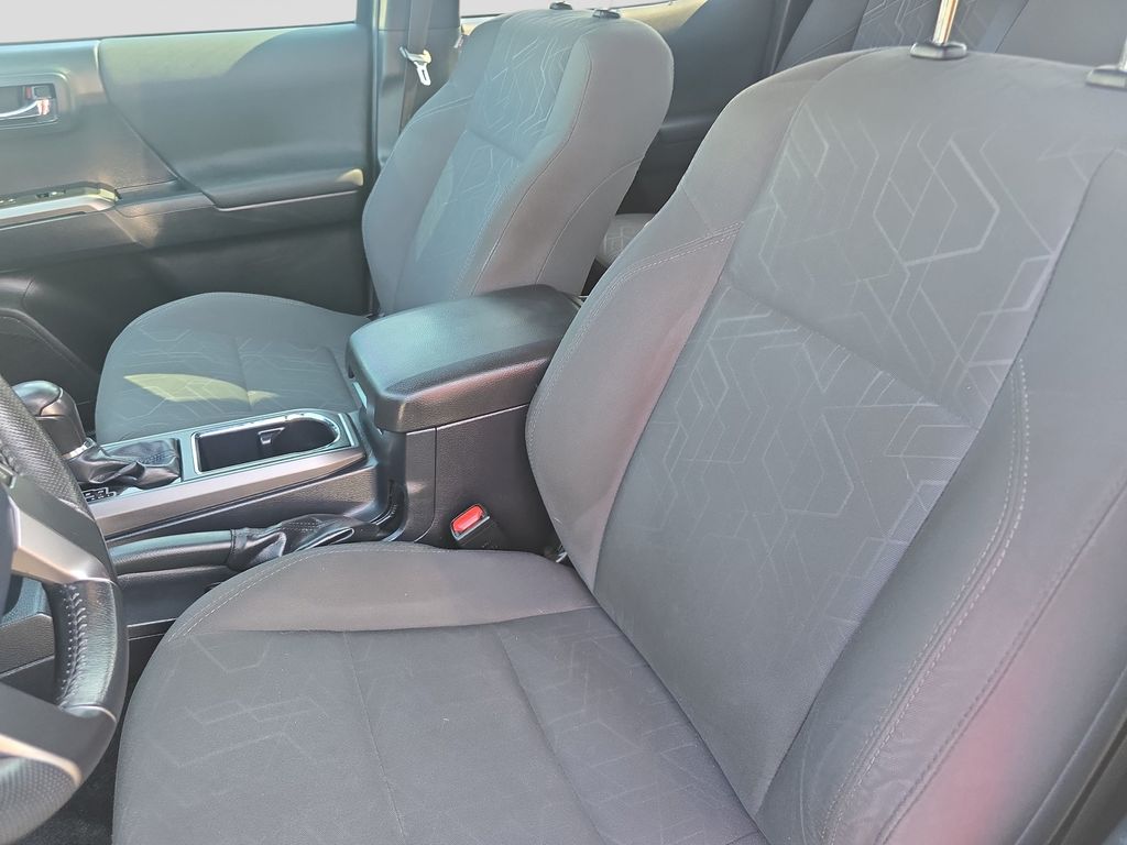 Used 2018 Toyota Tacoma Truck