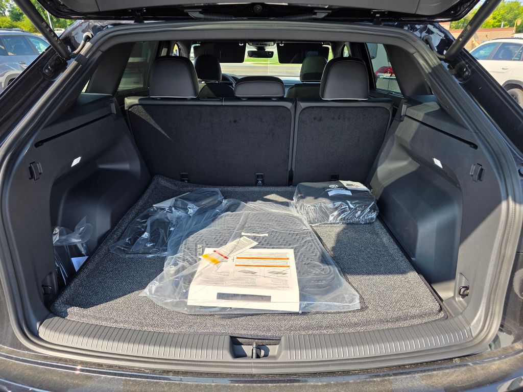 2026 Volkswagen Atlas Cross Sport 2.0T SEL Premium R-Line Black at Sutliff Volkswagen