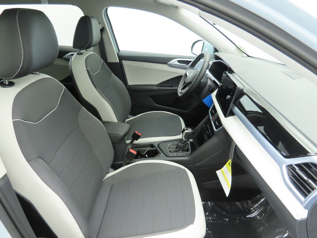 Thumbnail: 2026 Volkswagen Taos - 20