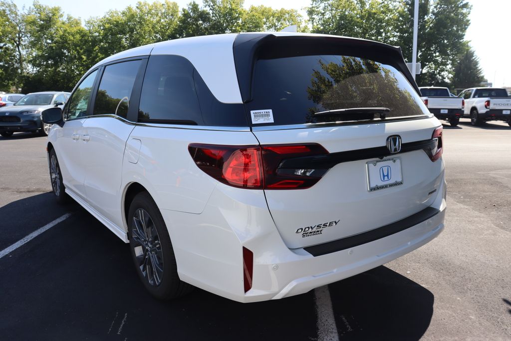 Thumbnail: 2026 Honda Odyssey - 3