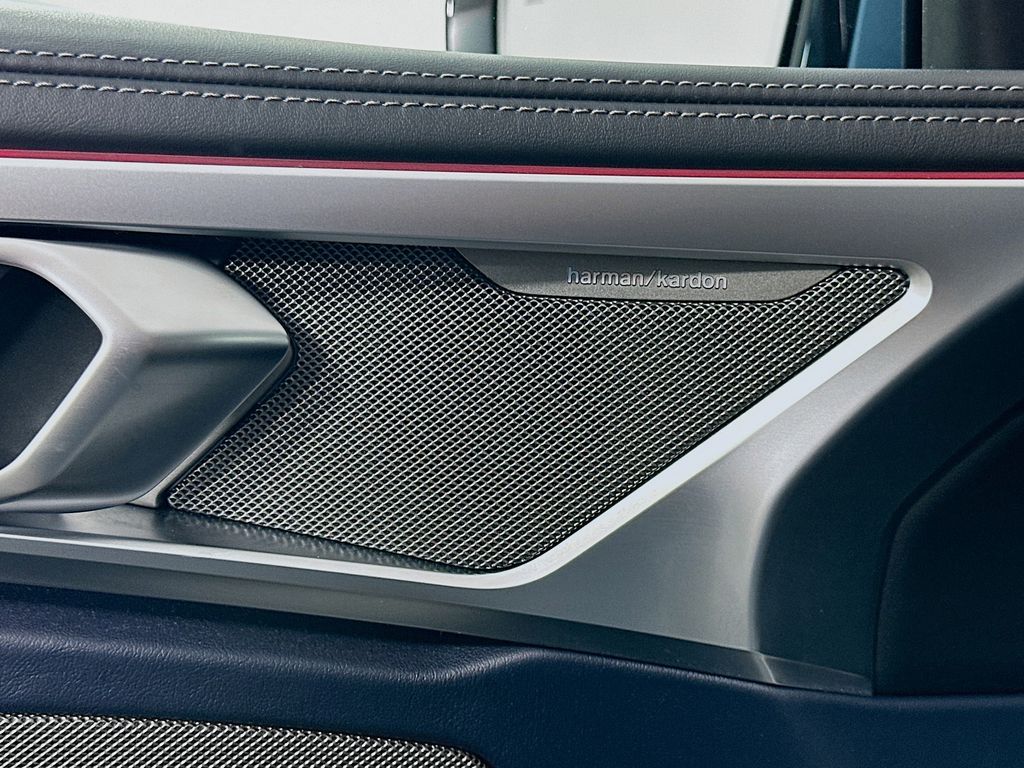 Thumbnail: 2022 BMW 8 Series - 19