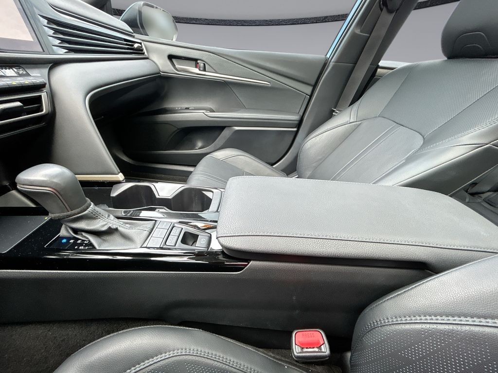 Thumbnail: 2025 Toyota Camry - 27