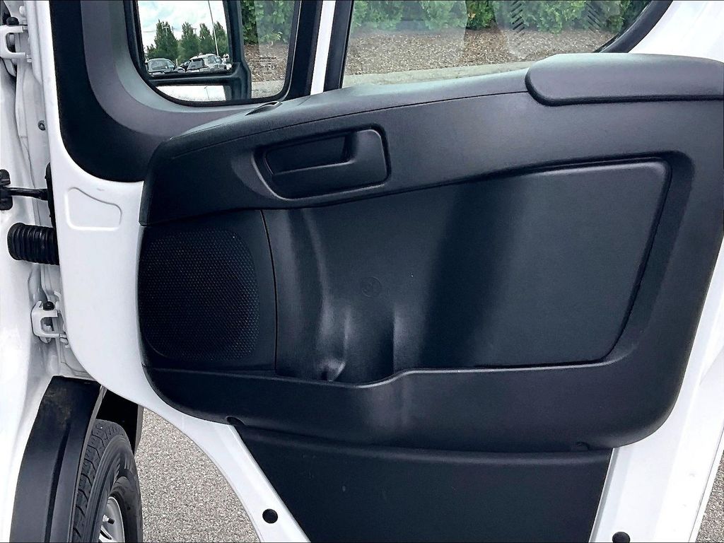 2025 Ram ProMaster 2500 — photo 12