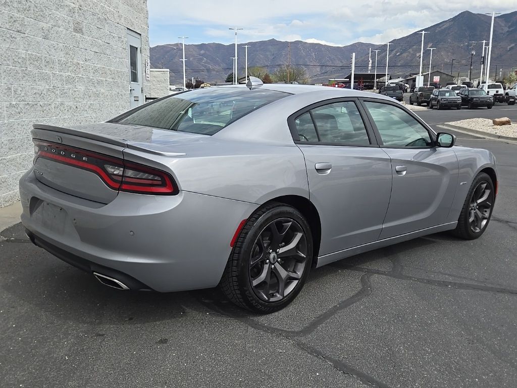 Used 2018 Silver Dodge R/T image 4