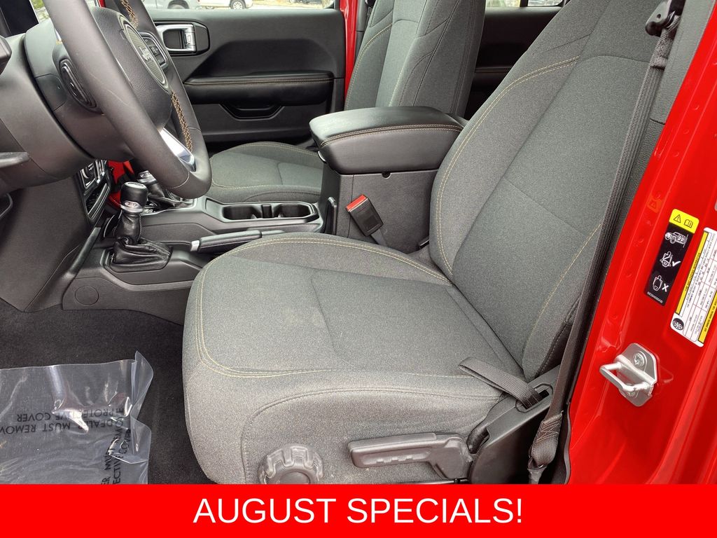Used 2025 Jeep Wrangler SUV