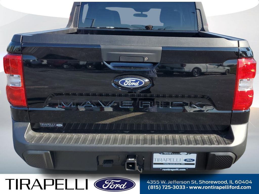 New 2025 Black Ford XLT image 8