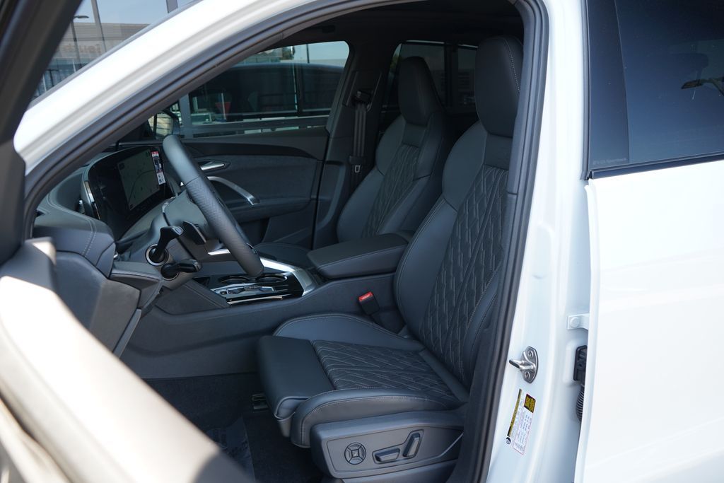 Thumbnail: 2026 Audi SQ5 - 7