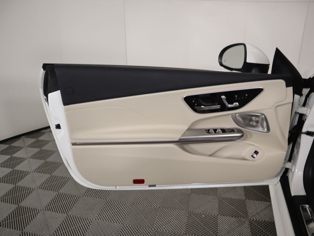 Thumbnail: 2025 Mercedes-Benz CLE - 31